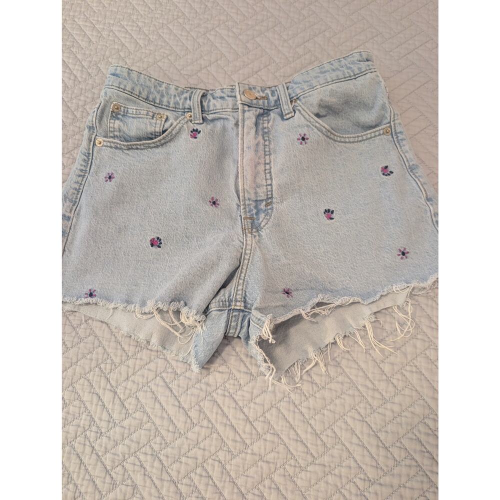 Lucky Brand Jean Cut Offs Women's Size 6 Blue with Flowers Lucky Pins (0453)